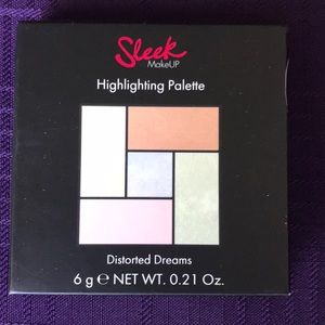 Sleek Makeup Highlighting Palette-Distorted Dreams